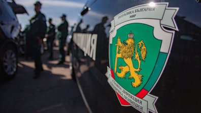 Афганистанци и сирийци атакуват границата ни, военните са в готовност, но пари няма