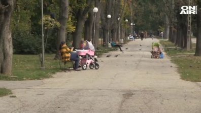 Бизнесът иска: Без платен отпуск след майчинство