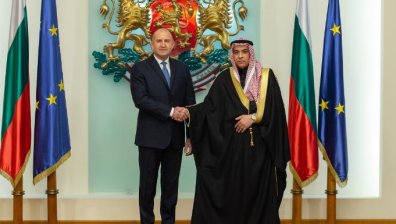 Радев връчи орден "Мадарски конник" I степен на посланика на Кралство Саудитска Арабия