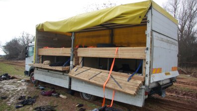 Валентин Христов, задържан за смъртта на 18-те мигранти, с 2 присъди за каналджийство