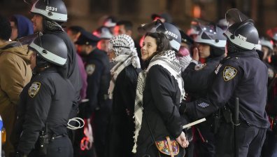 Екшън в Ню Йорк: Полицейски щурм и над 100 арестувани в Колумбийския университет