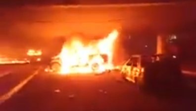 Две коли-бомби се взривиха в Багдад - поне 12 души загинаха