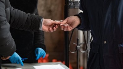 Някои пенсионери ще получат по 100 лв. великденска добавка