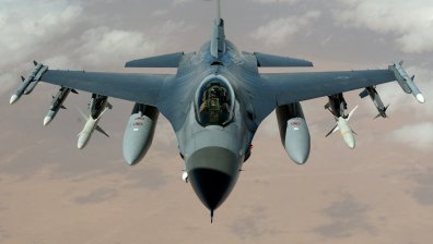8 бойни самолета и 200 военни ще пазят небето на България