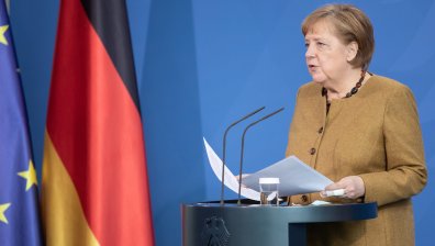 Ангела Меркел получава първа доза от ваксината на AstraZeneca