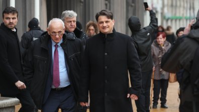 Културният министър Мариан Бачев ще продължи да играе в постановки