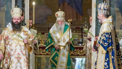 Патриарх Неофит с молитва за бързо оздравяване на оцелелите от автобуса