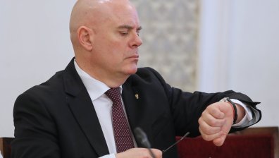 Иван Гешев обсъжда с депутати промените в НПК