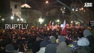 Протест блокира сградата на парламента в Полша
