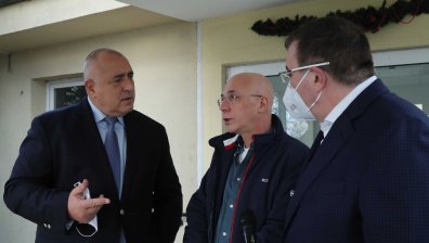 Борисов: Ваксинирането - като санирането, ще видят колко е хубаво