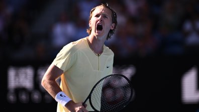 Приказката продължава: Корда отстрани Хуркач и е на 1/4-финал в Мелбърн