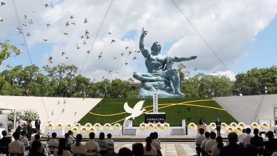 Кървав спомен: Mинута мълчание в памет на жертвите на бомбардировката над Нагасаки
