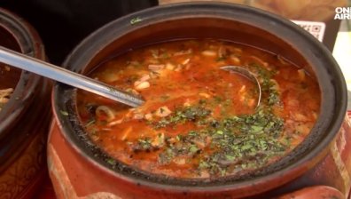 Боб с еленски бут и манатарки: Едно от изкушенията в кулинарния празник в Елена