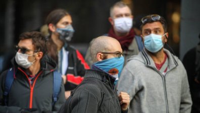 България затяга мерките за носене на маски на открито