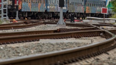 Пожар блокира движението на влаковете по линията Русе - Бяла