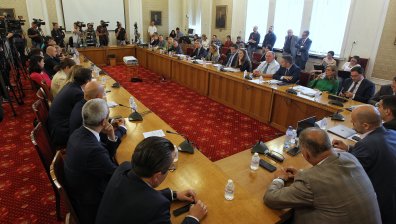 Комисията по външна политика гледа три проекта за Северна Македония