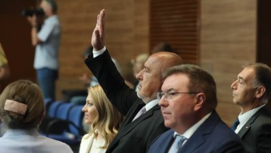 Бюджет 2026 разпали страстите в НС: Какво ще се случи с данъците?