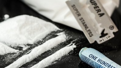 Задържаха четирима души за трафик на наркотици
