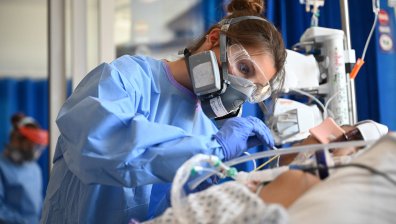 Великобритания с най-висок ръст новозаразени от януари насам