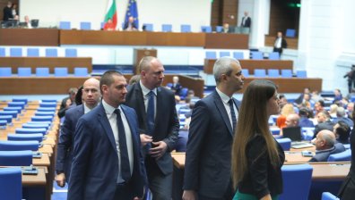 ИТН и "Възраждане" напуснаха обсъжданията на промените в Конституцията