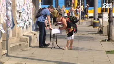Николай Николов внесе подписката срещу травеститите и хамалите