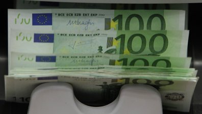 Банкер №1 в Унгария: Не трябва да влизаме в еврозоната преди 2030г.