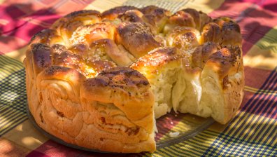 Рецепта от тефтера на баба: Питка с мая