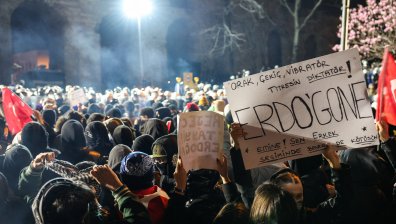 Над 1400 души са арестувани от началото на протестите в Турция