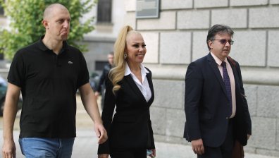 ИТН се регистрираха за парламентарните избори, Луна - за президент