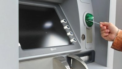 Над 9000 лева месечна заплата за 15 624 българи