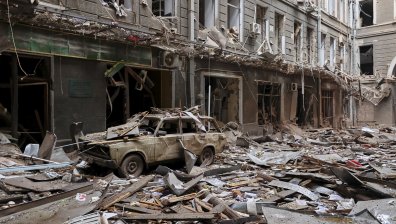 Тежка нощ в Киев и Харков, но остават под украински контрол