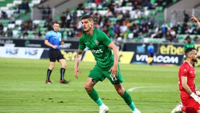 "Уест Бромич", "Валенсия" и "Галатасарай" с интерес към Десподов