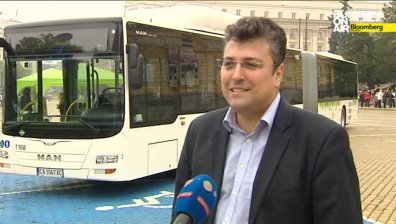 Възлови булеварди в столицата останаха блокирани за автомобили
