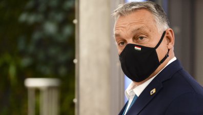 Орбан въведе "зелени коридори" за възрастните хора