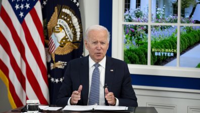 Байдън към работодателите: Задължете служителите си да се ваксинират