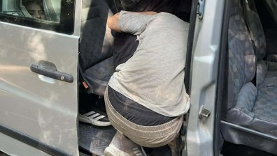 Арестуваха шофьор и 20 незаконни мигранти при акция край Ропотамо