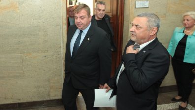 Патриотите няма да искат оставката на Симеонов, майките продължават с протестите