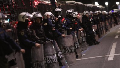 Атина се готви за бунтове в неделя заради студентския празник