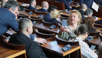 Депутатите гласуват промените в Закона за домашното насилие