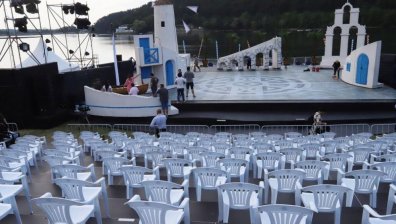 Езерото Панчарево се превърна в сцена за култовия мюзикъл "Мама мия"