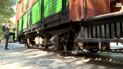 Ретро трамваи и автобуси превзеха София и върнаха хората 100 години назад (ВИДЕО)