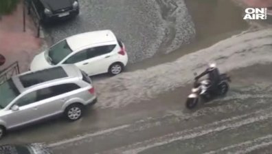 Внезапна градушка предизвика хаос в Атина