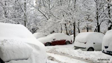 Снегопочистващите фирми ще бъдат глобявани за непочистени тротоари и спирки