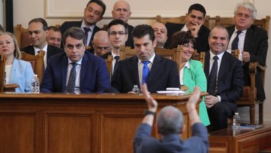 "Галъп": 50,5% от българите не одобряват свалянето на правителството, 57,9% не искат нови избори