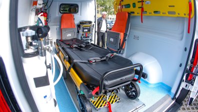 Непълнолетни пребиха пенсионер в Пловдив, възрастният е в болница