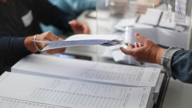 Равносметката от изборите за кметове: Повечето големи градове отиват на балотаж