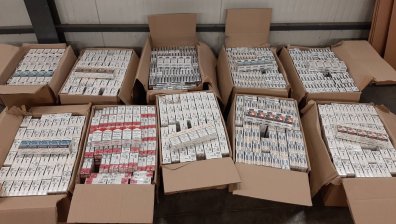 Митничари разкриха неправилно декларирани цигари и тютюн за над 10 млн. лв.