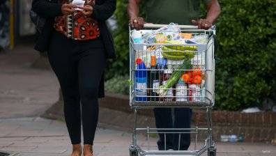 Британците се отказват от скъпото агнешко и рибата, заместват ги с евтино пилешко