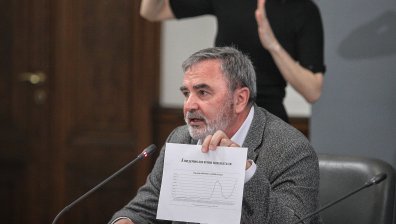 Лошо за пътуващите в чужбина: Още държави в "червената" и "оранжевата зона"