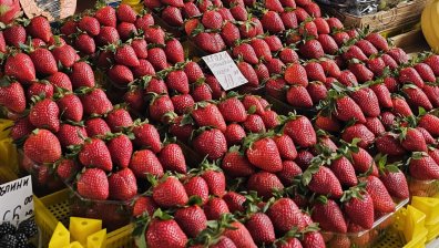 КЗП за нарушенията по Великден: Продават вносно агнешко и ягоди за български